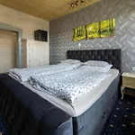 Mountain View Apartment