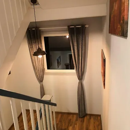 Apartment Mountain View